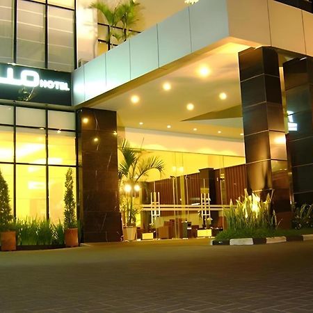 Travello Hotel Manado Eksteriør billede