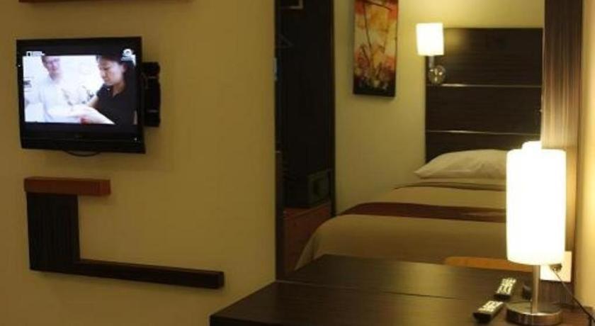 Travello Hotel Manado Eksteriør billede
