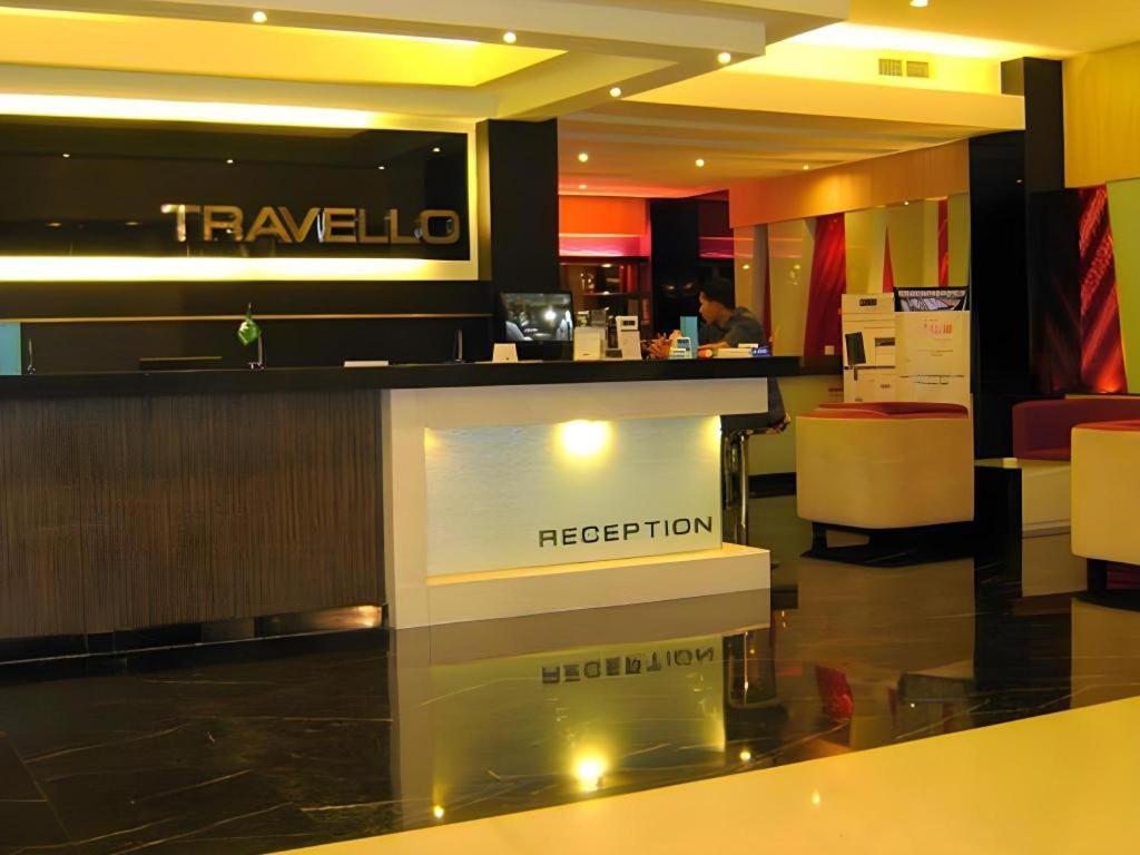 Travello Hotel Manado Eksteriør billede