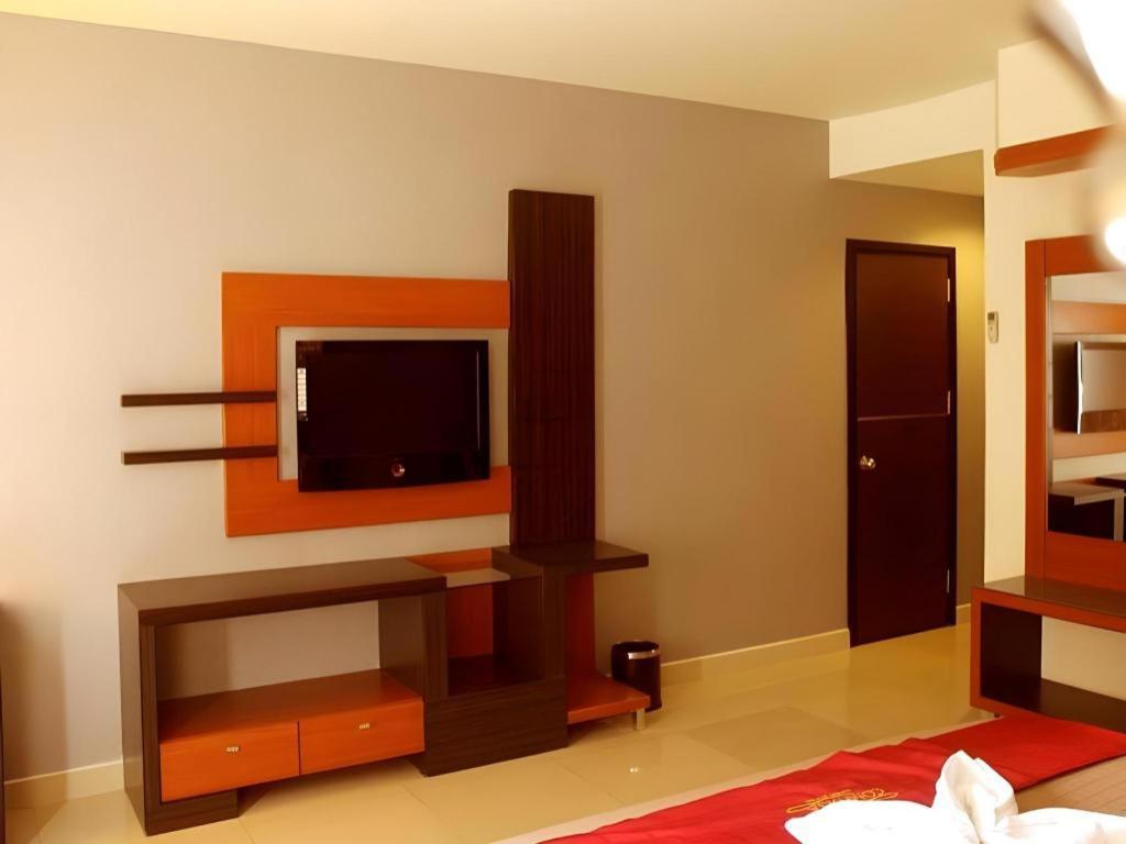 Travello Hotel Manado Eksteriør billede