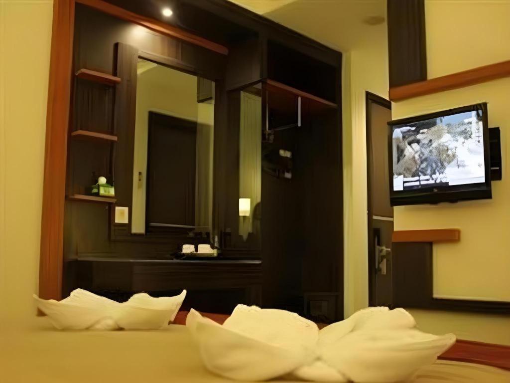 Travello Hotel Manado Eksteriør billede