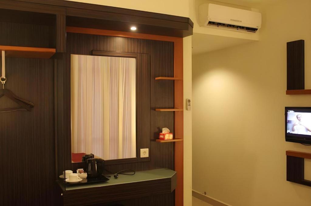 Travello Hotel Manado Eksteriør billede