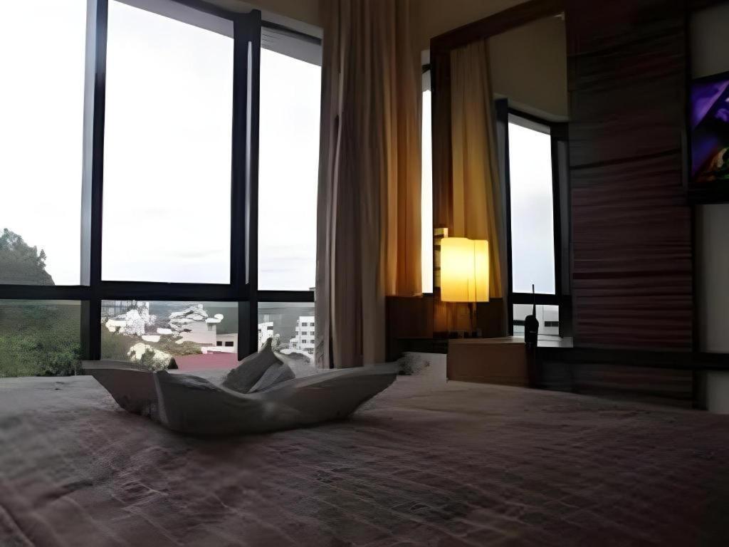 Travello Hotel Manado Eksteriør billede