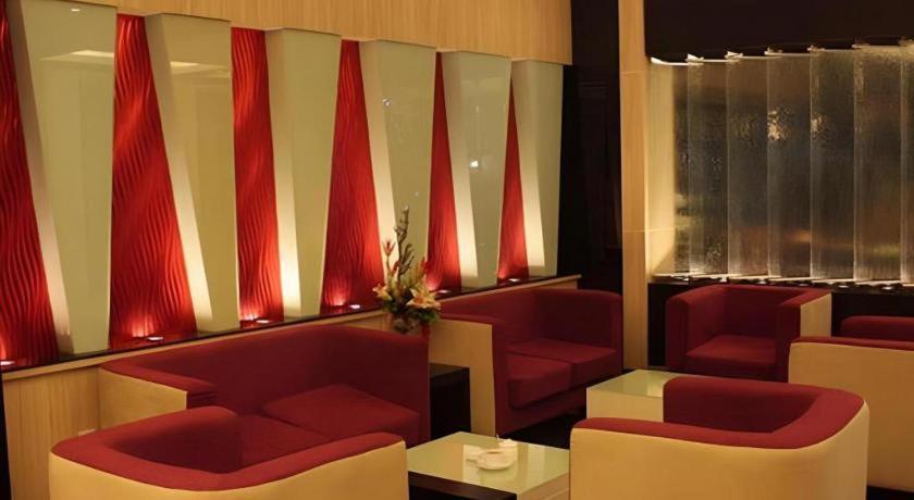 Travello Hotel Manado Eksteriør billede