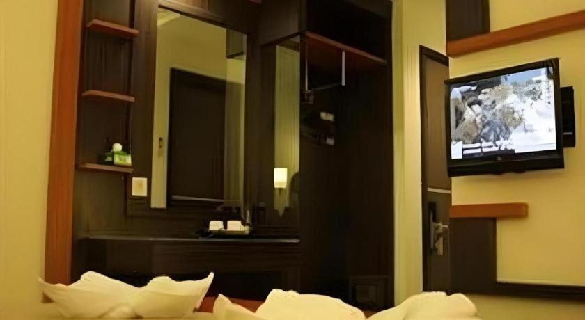 Travello Hotel Manado Eksteriør billede