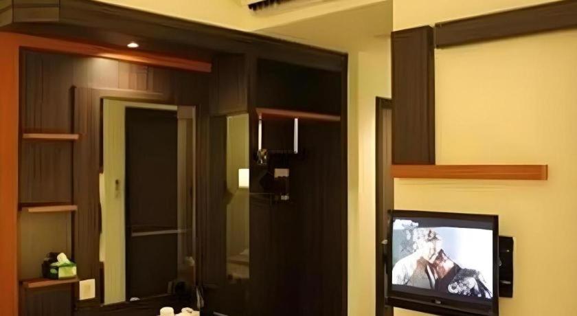 Travello Hotel Manado Eksteriør billede