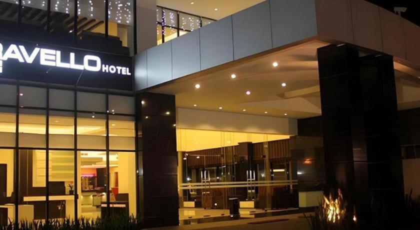 Travello Hotel Manado Eksteriør billede