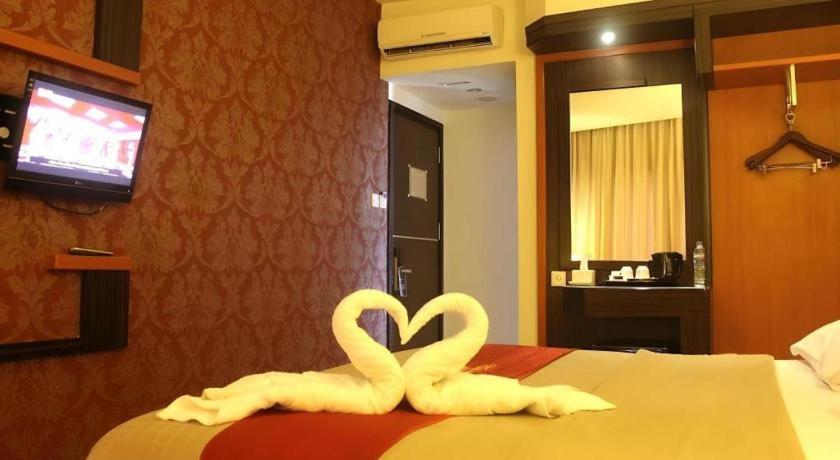 Travello Hotel Manado Eksteriør billede