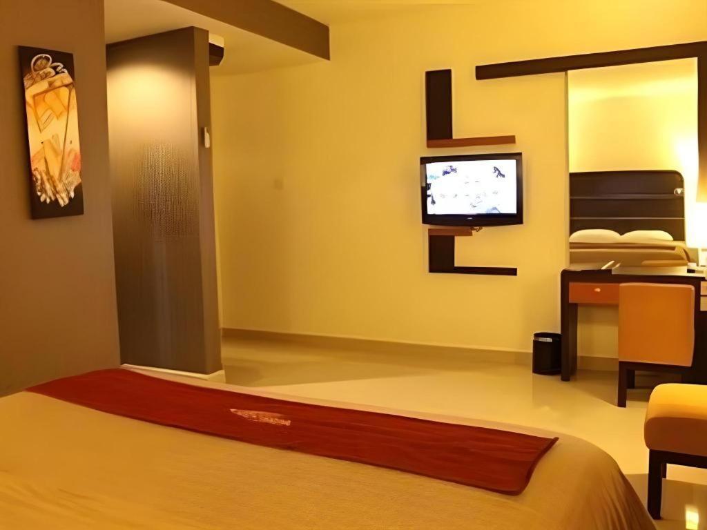 Travello Hotel Manado Eksteriør billede