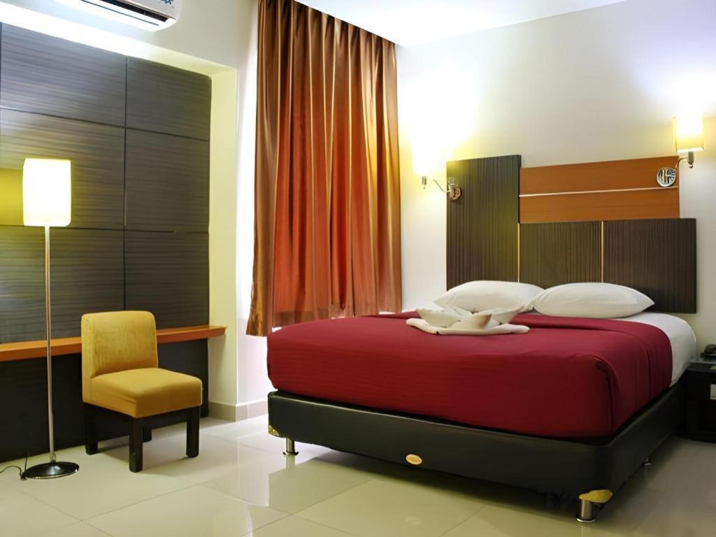 Travello Hotel Manado Eksteriør billede