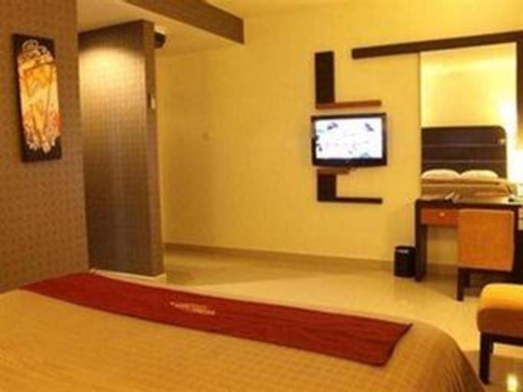 Travello Hotel Manado Eksteriør billede
