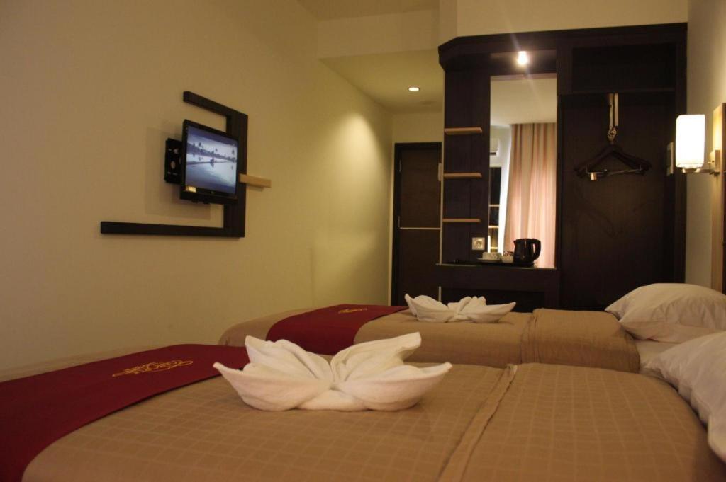 Travello Hotel Manado Eksteriør billede
