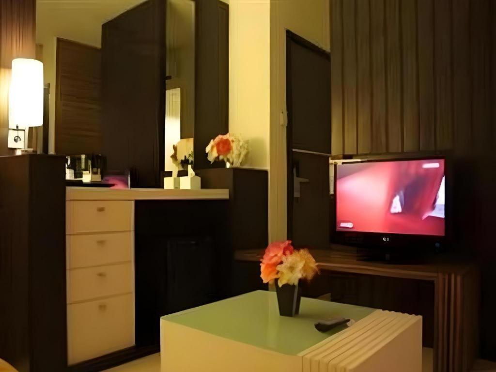 Travello Hotel Manado Eksteriør billede