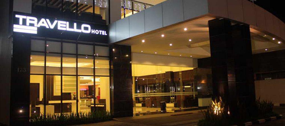 Travello Hotel Manado Eksteriør billede